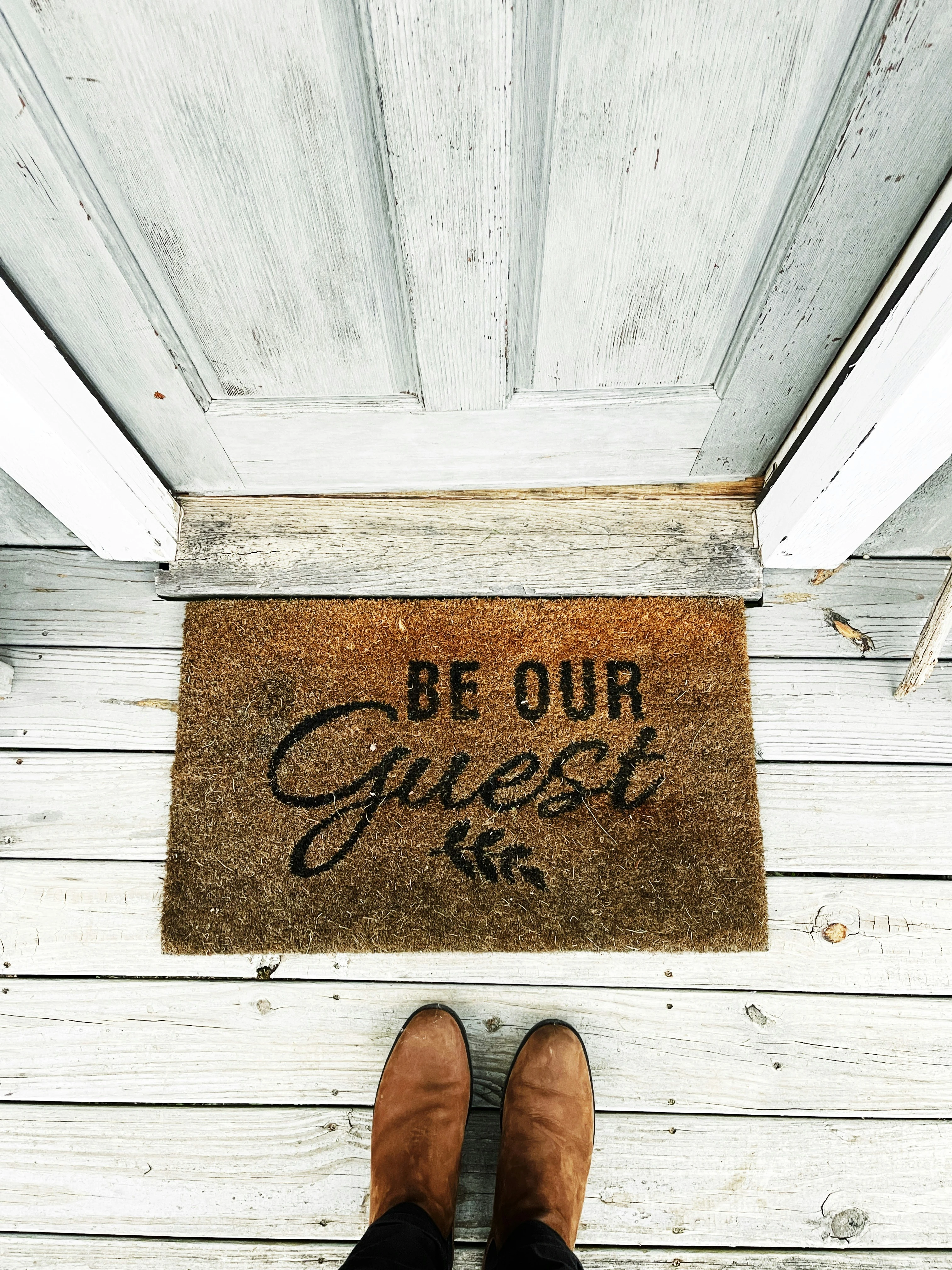 Holiday rental owner using an Airbnb invoice template