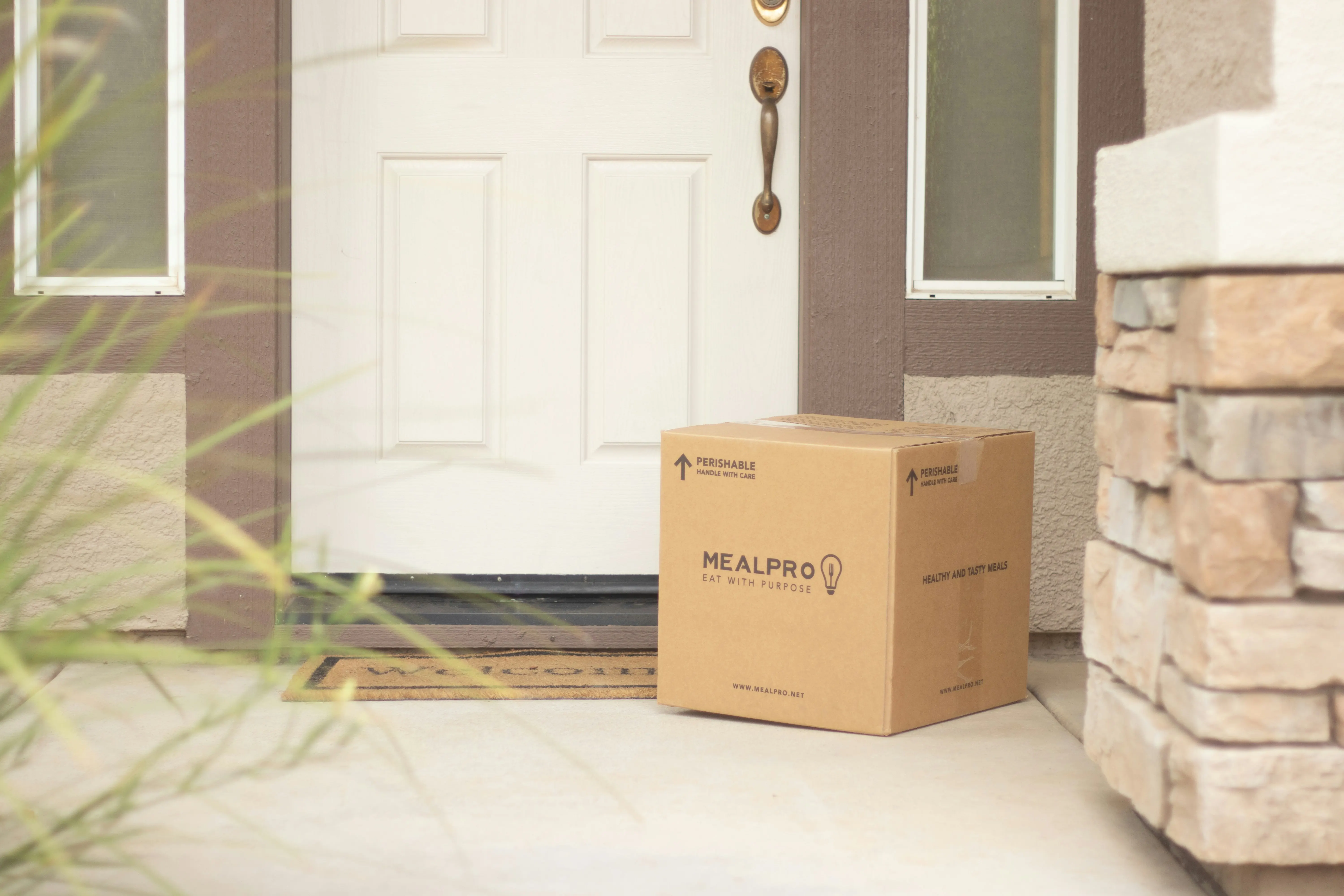 Courier company using a delivery invoice template