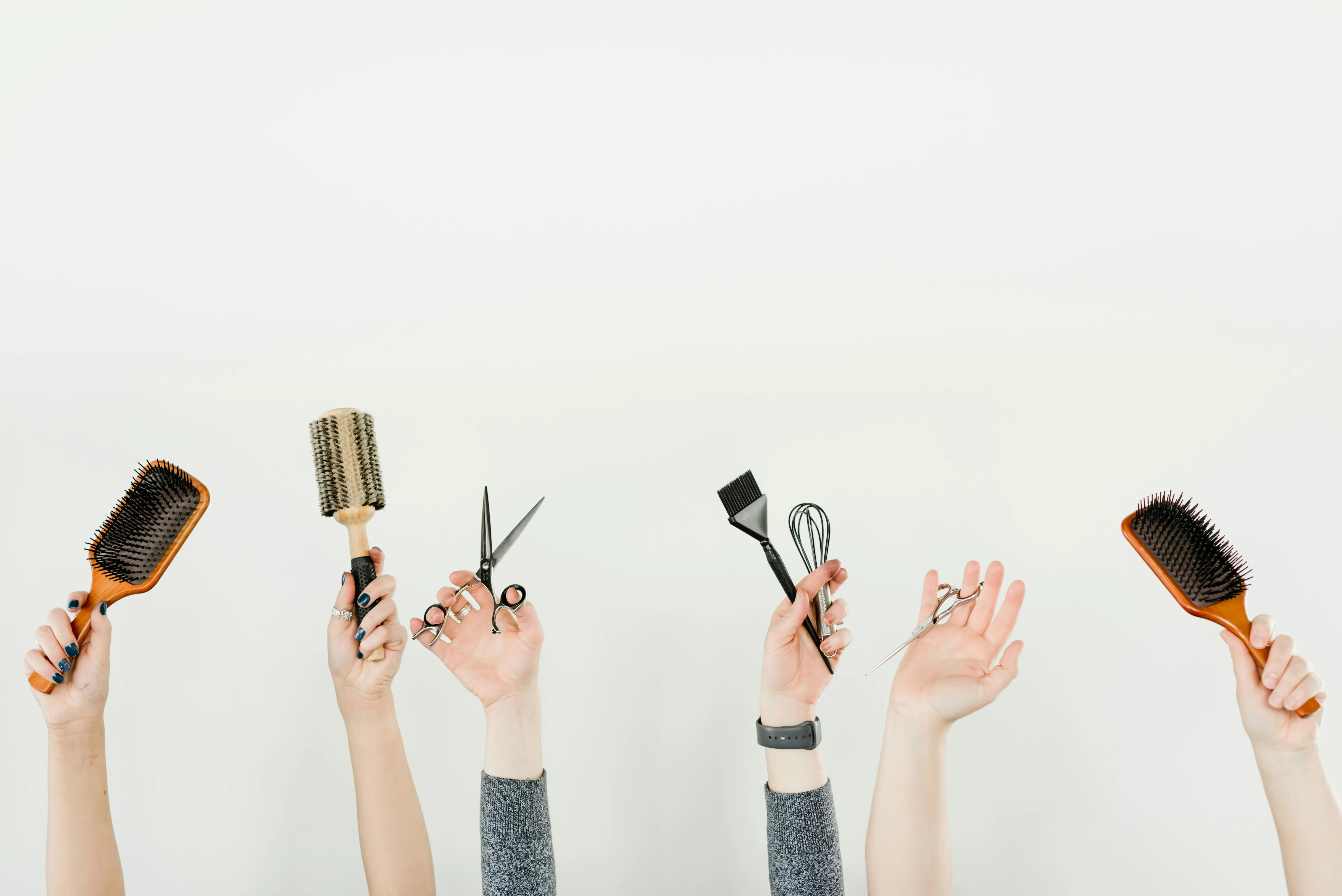 Beauty salon using a hair salon invoice template for customer payments