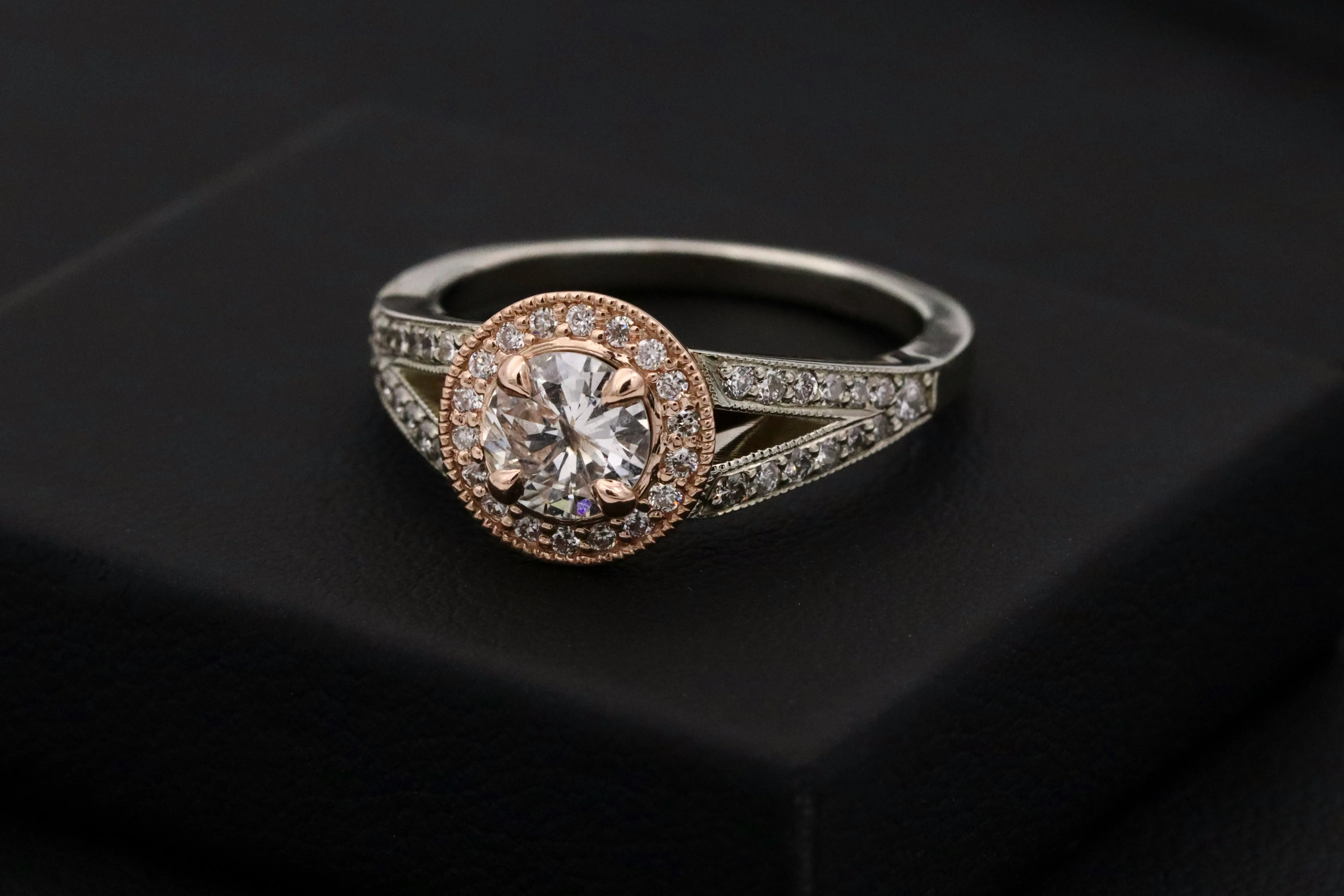 Jewellery shop using a jewellery invoice template