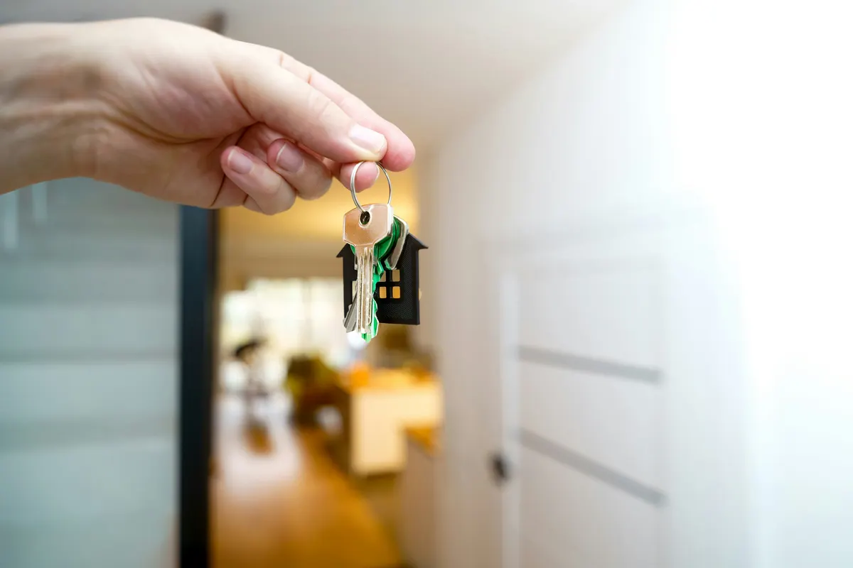 Landlord preparing a rental invoice example for a tenant