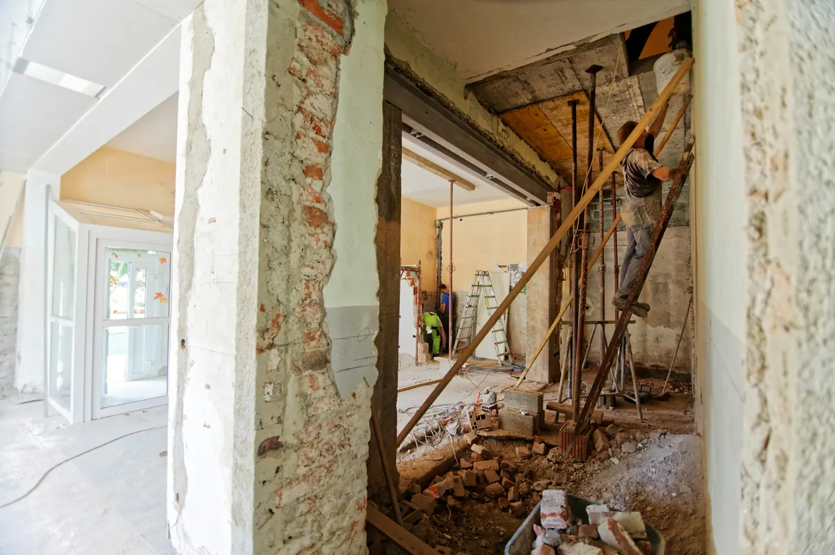 Home remodeling invoice example showing labour, materials, and renovation costs