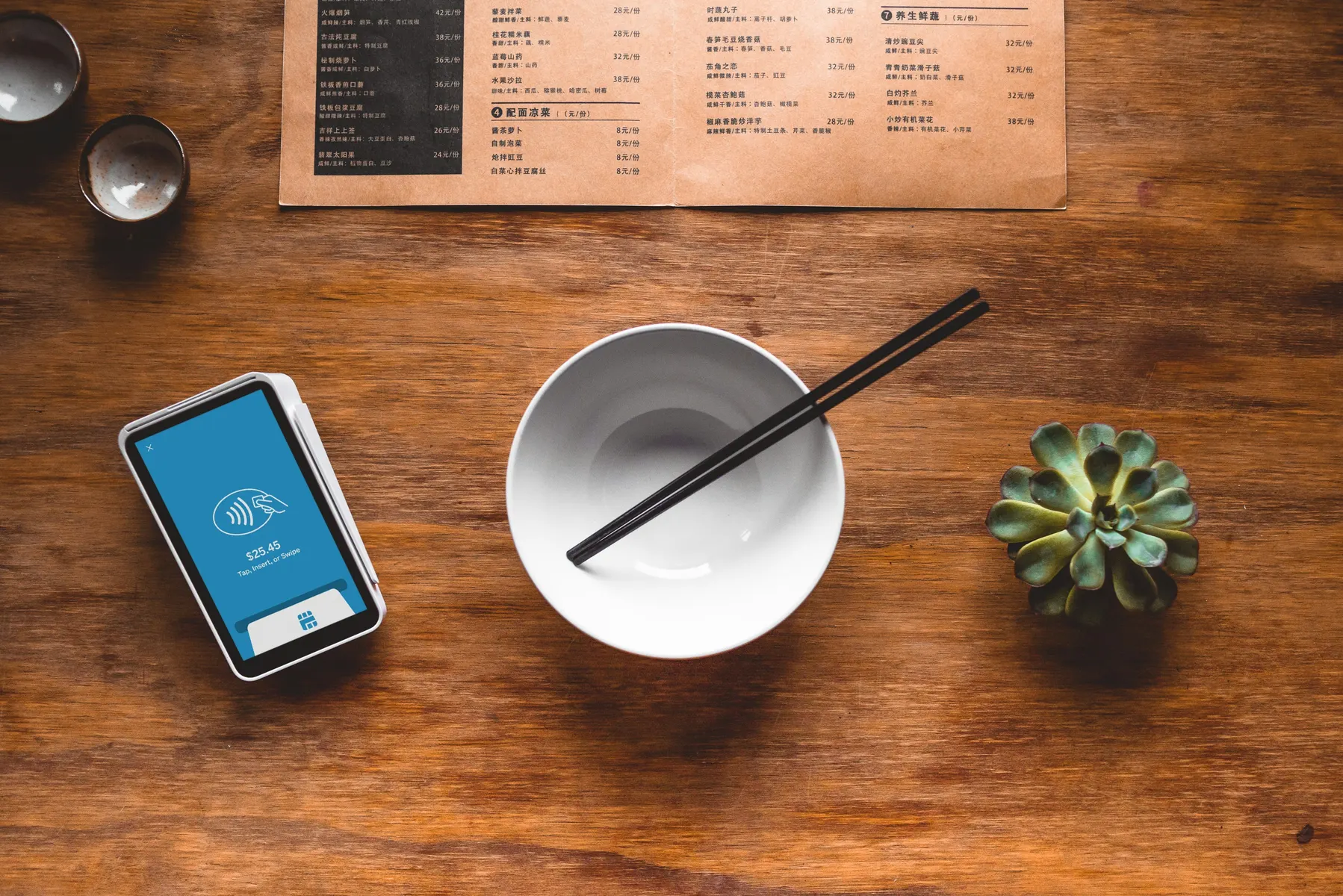 Cafe and restaurant business using a restaurant invoice template