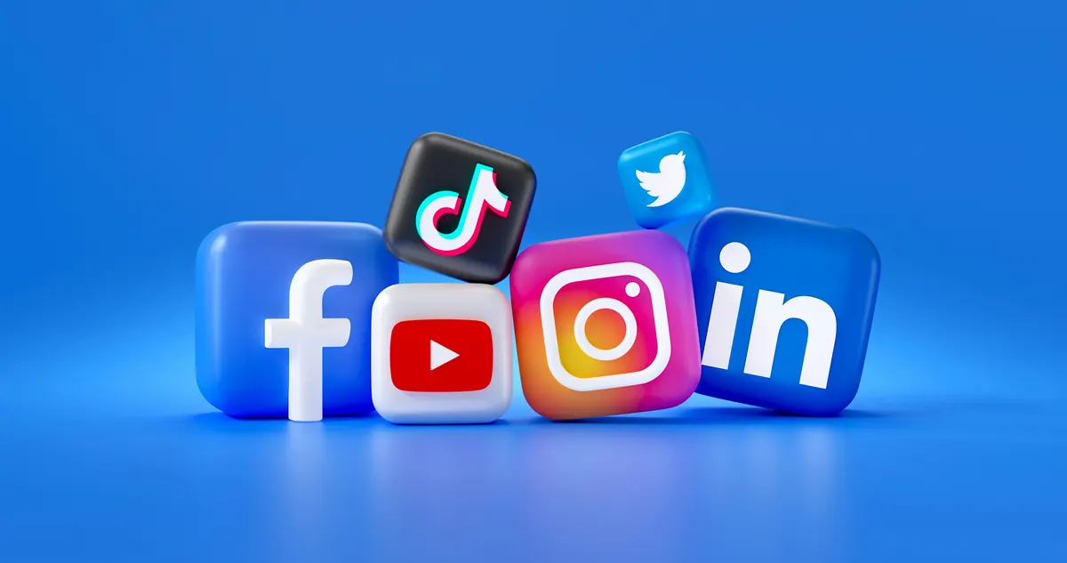 Freelance social media manager completing an editable invoice