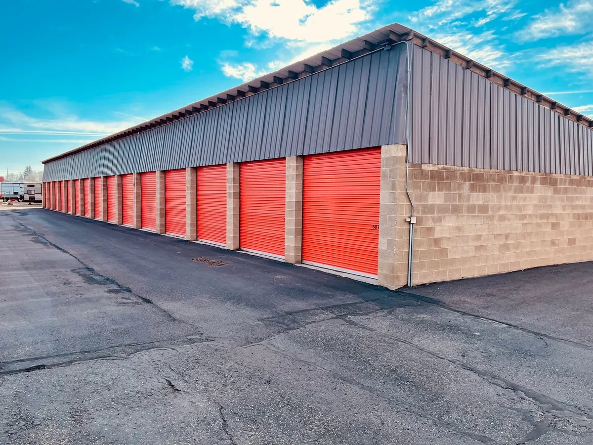 Self storage facility preparing a storage unit invoice for a customer