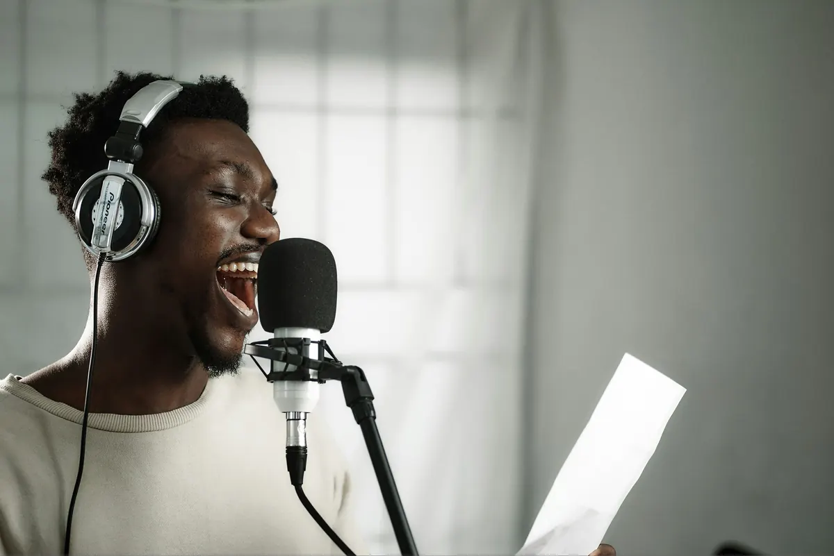 Voice over invoice example showing recording services and licensing fees